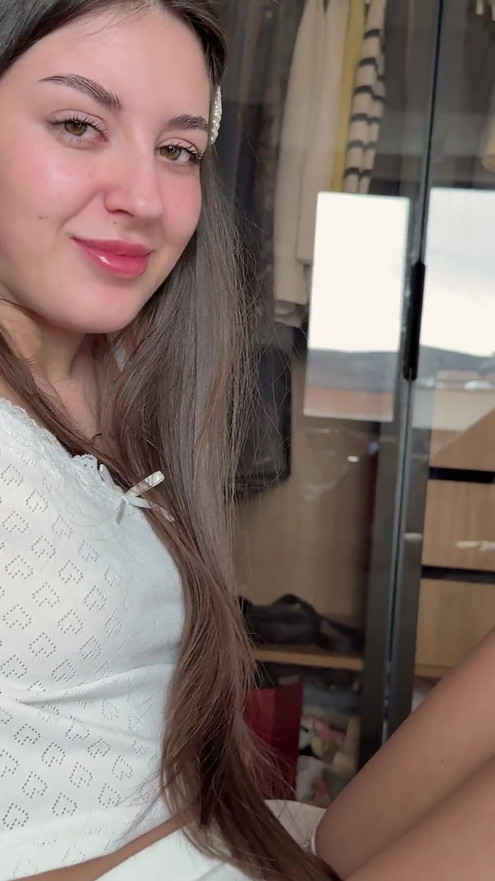 Step Sis Seduce Me With Her Big Ass In My Bed And I Start Jerking Off Behind Her But She Caught Me! | Clip 1