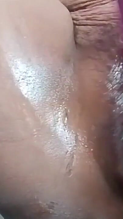 Fingering and cumshot on cam masturbation series with unusual dildos College student fingers herself in the bathroom | Clip 2