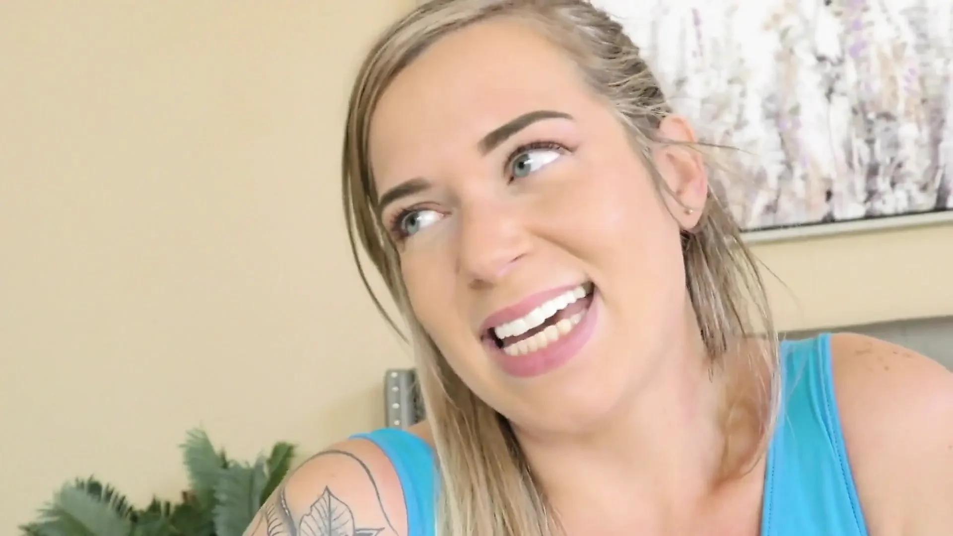 Bestie的爸爸给Brooke Johnson多次高潮