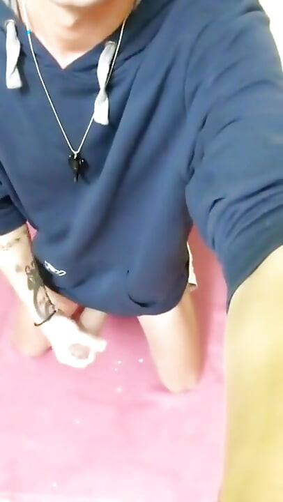 Kız arkadaş için pembe battaniyesinde boşalma videosunu seviyorum