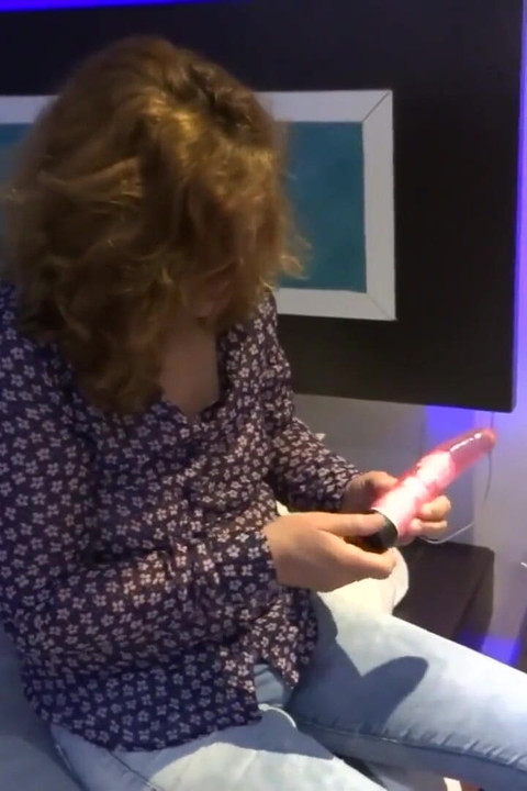 58-year-old Latina stepmom has sex with her boss at the motel-Part 1