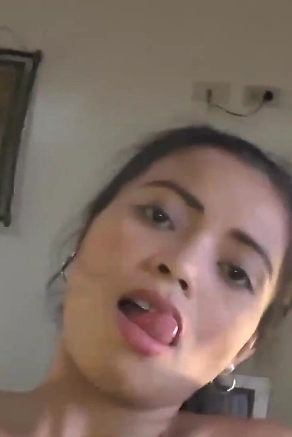 Asiansexdiary natuurlijke Pinay schoonheid probeert grote buitenlandse pik