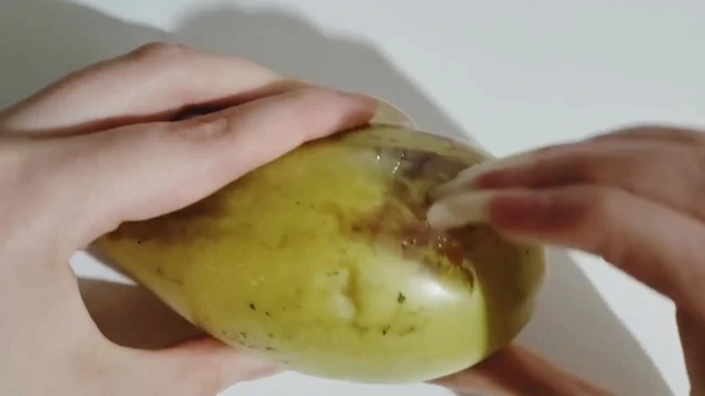 Hard long nails scratching