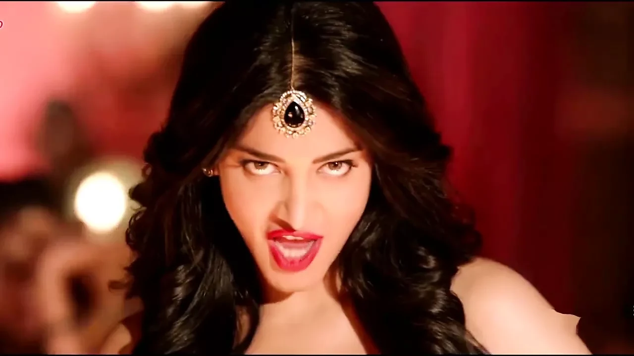 Video panas Shruti Haasan + kompilasi penghormatan pancutan mani