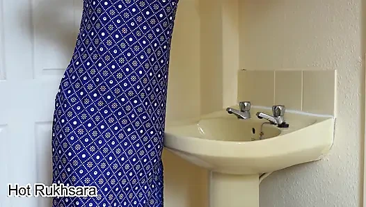 Индийская Подруга Дези Пришла На Свадьбу Ее Друга, И Она Трахалась В Позе Стоя И Раком С Незнакомцем Гостем