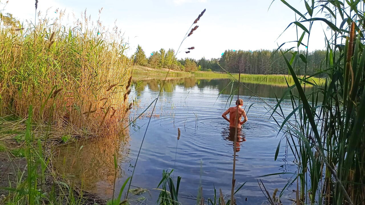 Evening by the lake. Unfortunately, I'm alone here ...