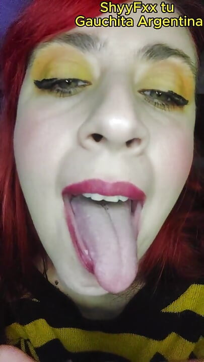 Prietena ta manipulatoare te convinge cu sex să-i faci temele! Numărătoare inversă cu instrucțiuni de masturbare