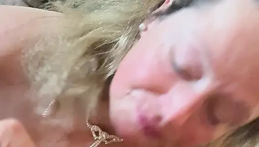 Wife Starts With Oral, Finishes With Load On Pussy