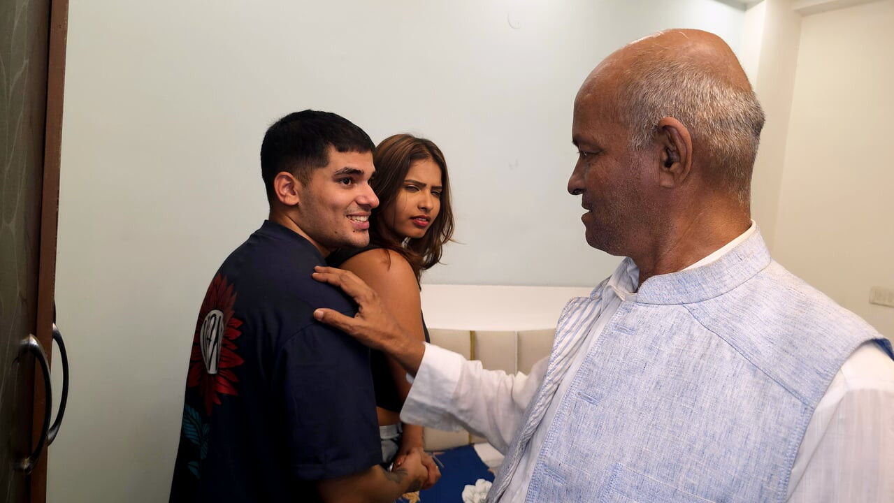 พ่อเลี้ยงอินเดีย Desi และลูกเลี้ยงชายเย็ดจัดหนักกับวิดีโอเย็ดลูกพี่ลูกน้องสาว