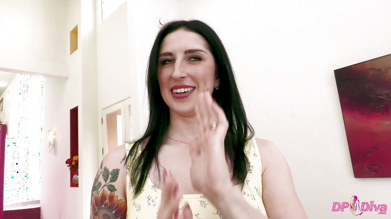 DP diva, sexy schätzchen marie fox ist hungrig nach schwanz und dp
