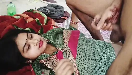 Şehvetli Hintli yenge yatak odasında devar ile sert domalıyor - amatör desi ev yapımı rol yapma