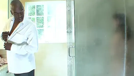 Afrikalı Orospular İçin Kocaman Penisler