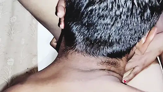 Desi jawan bhabhi ka dudh Piya or gulabi choot chati
