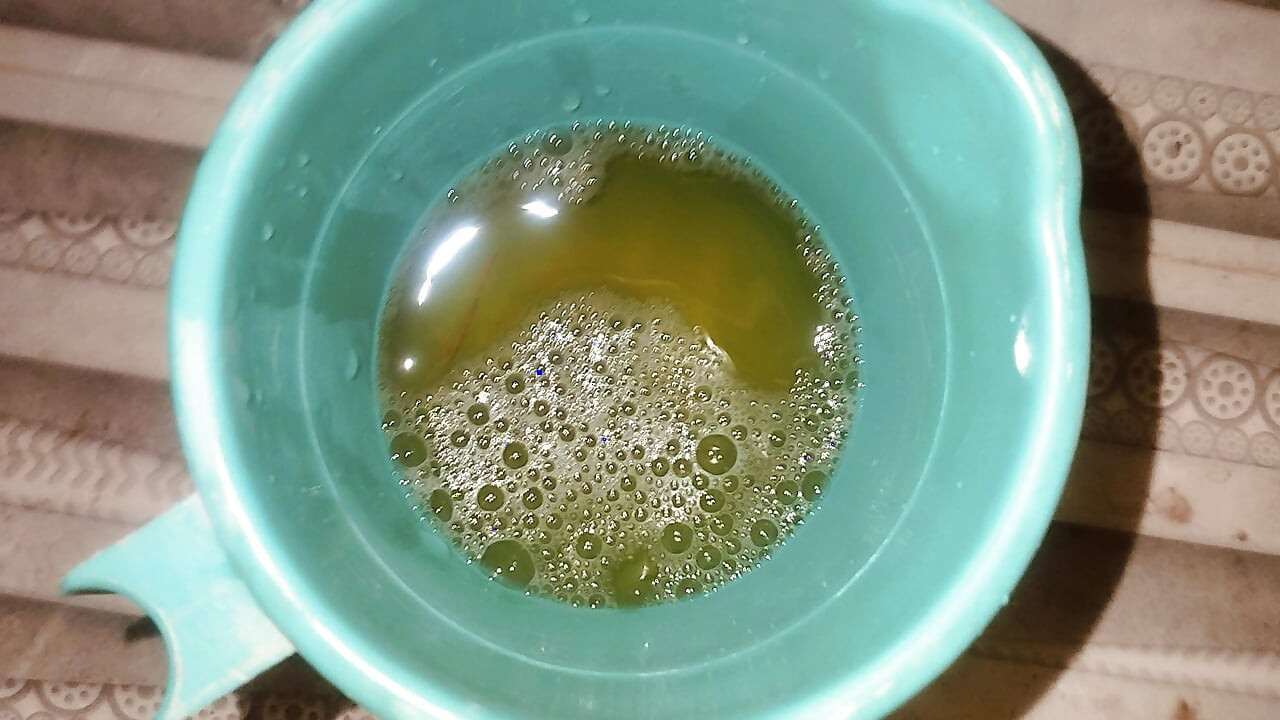 Land se nikali Hui cream