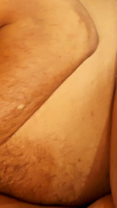 Indijski muž uhvaćen kako ima seks i liže pičku sa svoje dve žene u hotelu desi hindi video u troje | Klip 3
