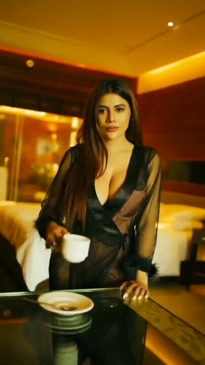 Hot indian girl