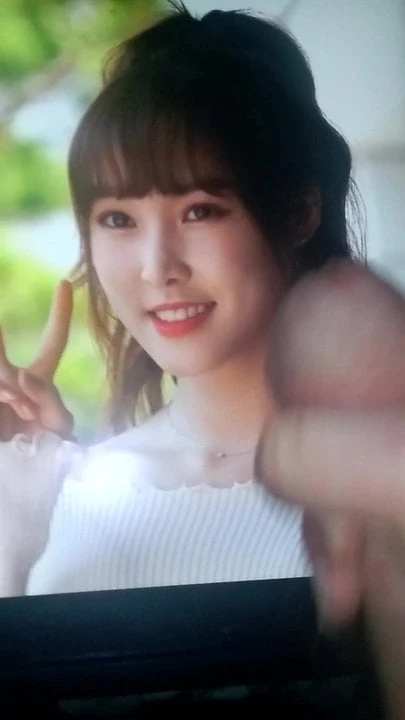 yuju(gfriend) cum tribute