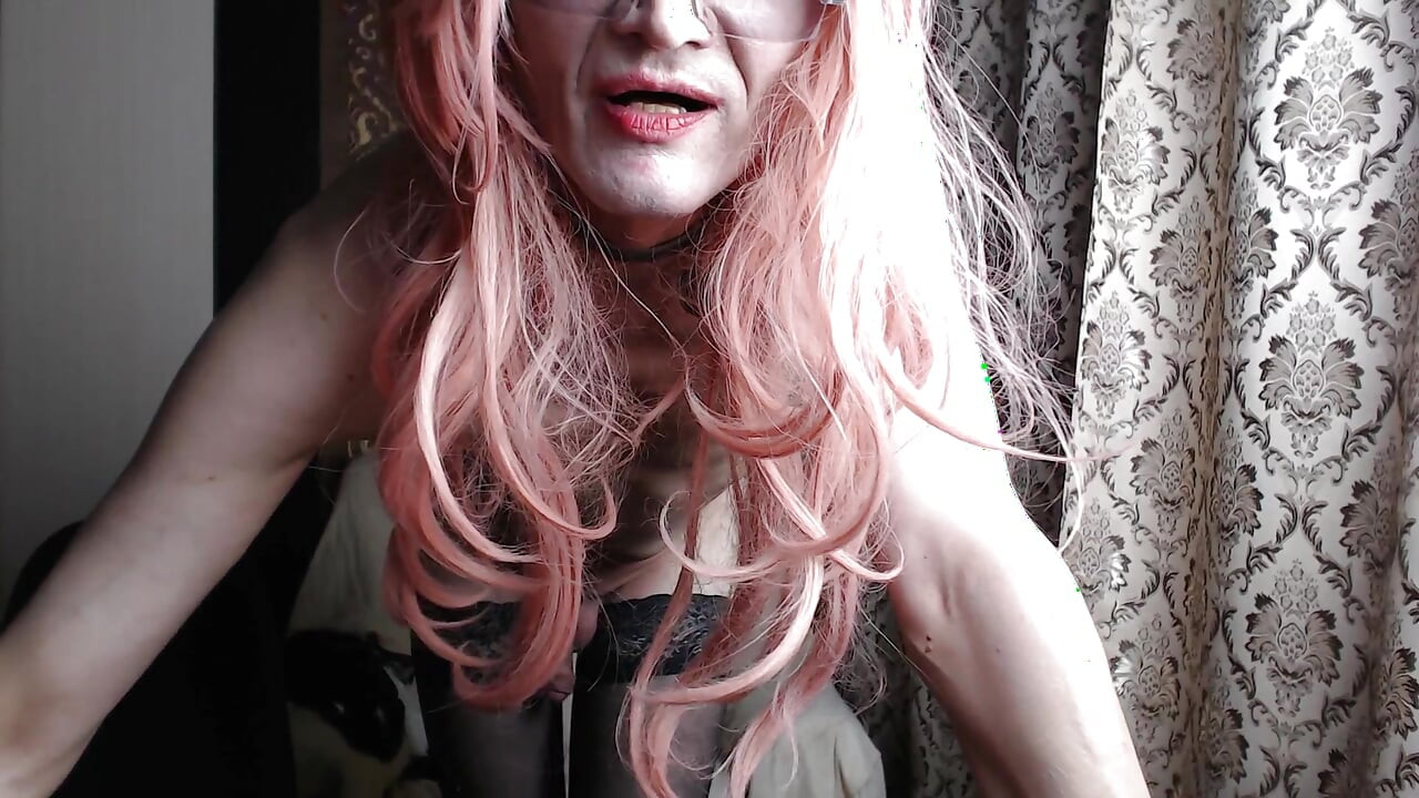 Attends Natasha, J’ai Une Commande.