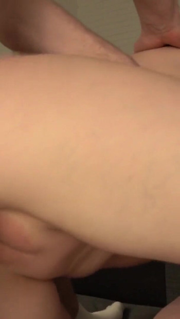 Momento épico de "hermanastra decidió probar anal primera vez con hermanastro - chorreo de leche"