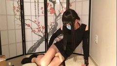 Fêmea japonesa brinca com ejaculação
