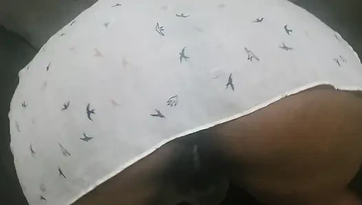 Büyük götlü tombul üvey anne - beklenmedik keşif ve gergin an