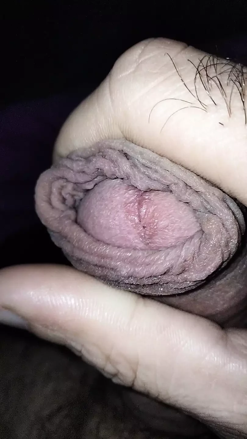 Boşalmak istemeyen küçük yarağıma gece sünneti masajı