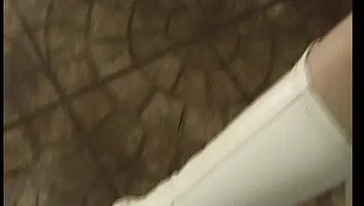 Seksi Alman fahişeler grup sekste sert sikişin ve sıcak sidikin tadını çıkarıyor