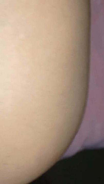 Hintli liseli kız 18+ Hintçe edepsizce konuşuyor ve anal bekaretini kaybediyor | Klip 3