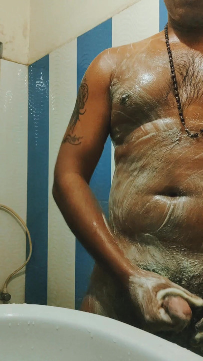 Must-share moment from "A Kolkata boyfriend making nude video at bathroom for his girlfriend"