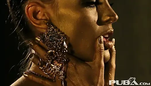 Gold statues come to life and eat each other out!