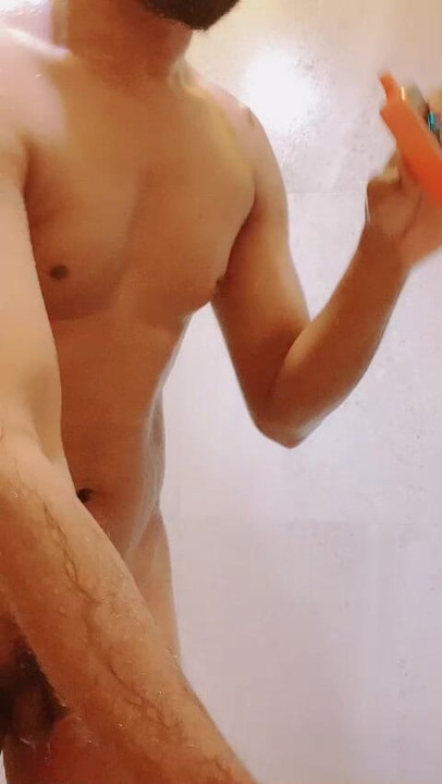 Desi Indian ZaynMaster Gay Hunk in shower