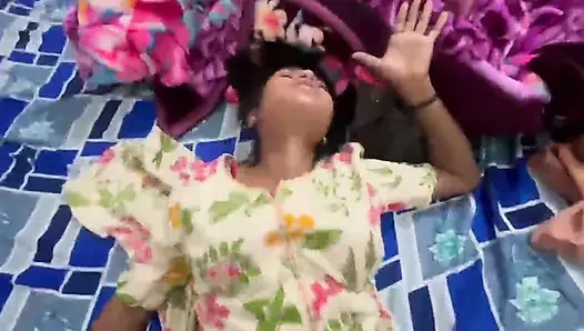 Altın kuş kız arkadaşımı istediğim kadar çok seviyorum