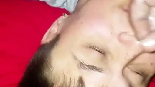 Cum üzerinde the fem oğlan yüz