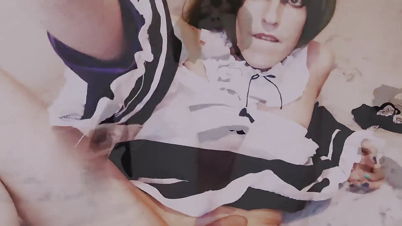 Maid Cosplayer Anal Masturbation and Cum