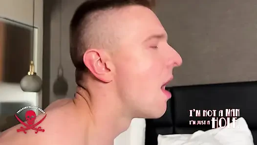 Butta Nut beyaz deliğe boşalıyor