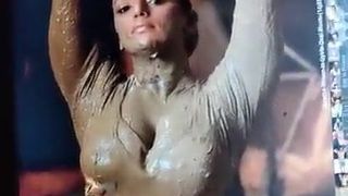 Mallu-Königin MILF Swetha Menon bekommt Sperma und spuckt Tribut