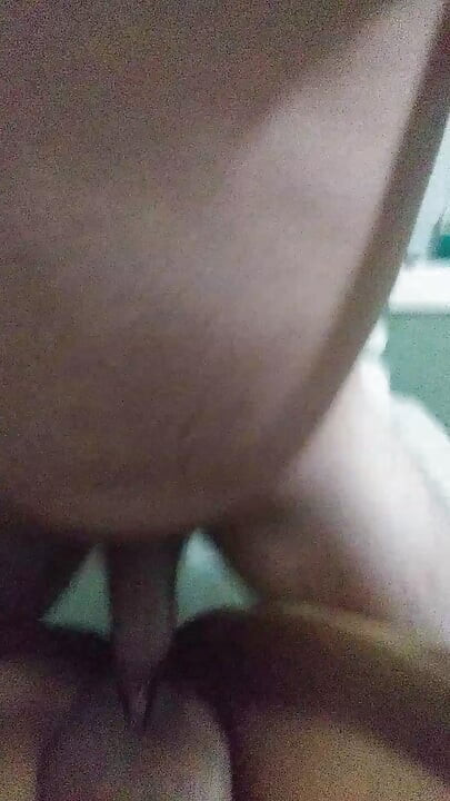 セクシーな黒ギャルを激しく犯す