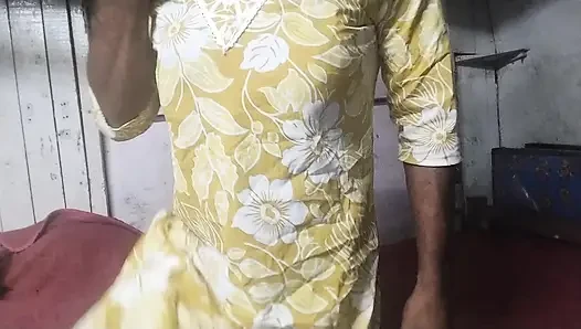 India shemale get big hard sex from the big man delhi boy
