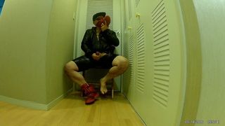 wank with red sneakers