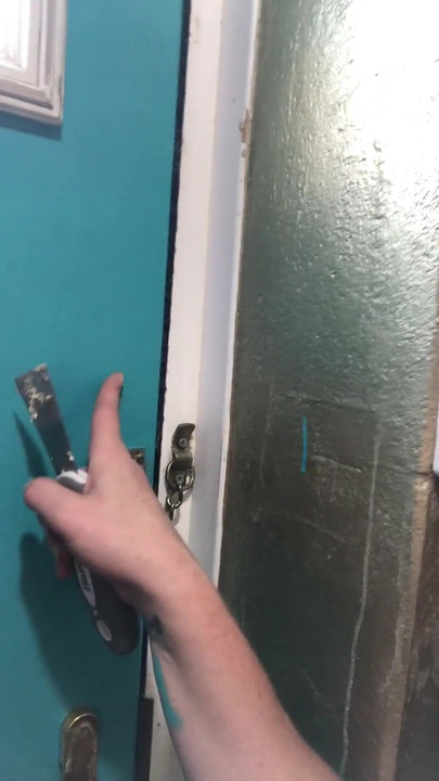 หัวนม, หัวนม, หลุมและพุ่มไม้อย่างอร่อยในหน้าของคุณในขณะที่ Rachel Wriggler แก้ผ้าปรับปรุงบ้านโดยประตูหน้าของเธอ | คลิป 2