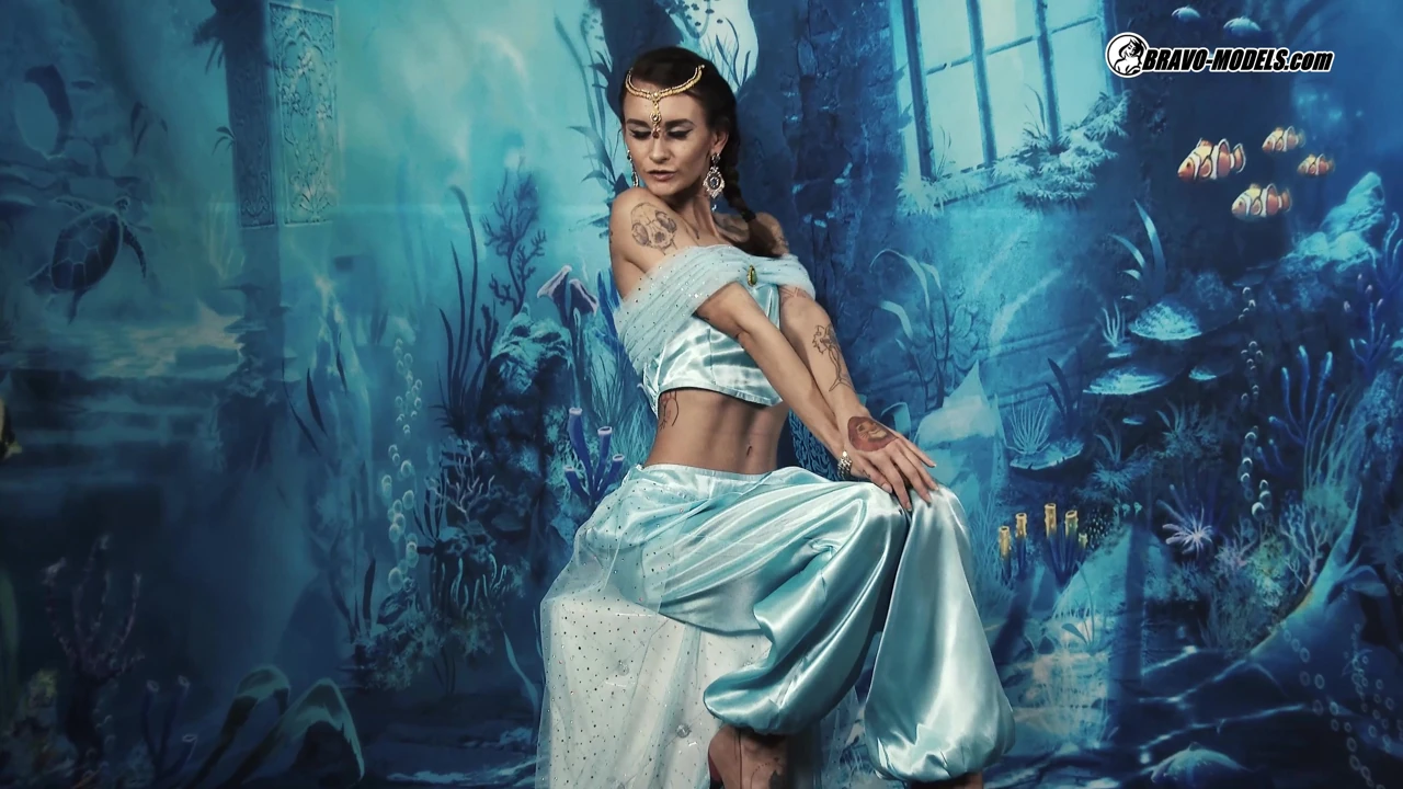 419 Adele tek boynuzlu at Aladine seksi cosplay kostümünden ateşli yasemin