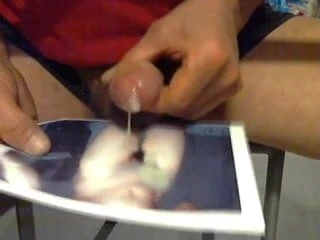 射在吉娜身上