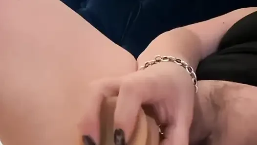 MILF’s juicy dildo fuck