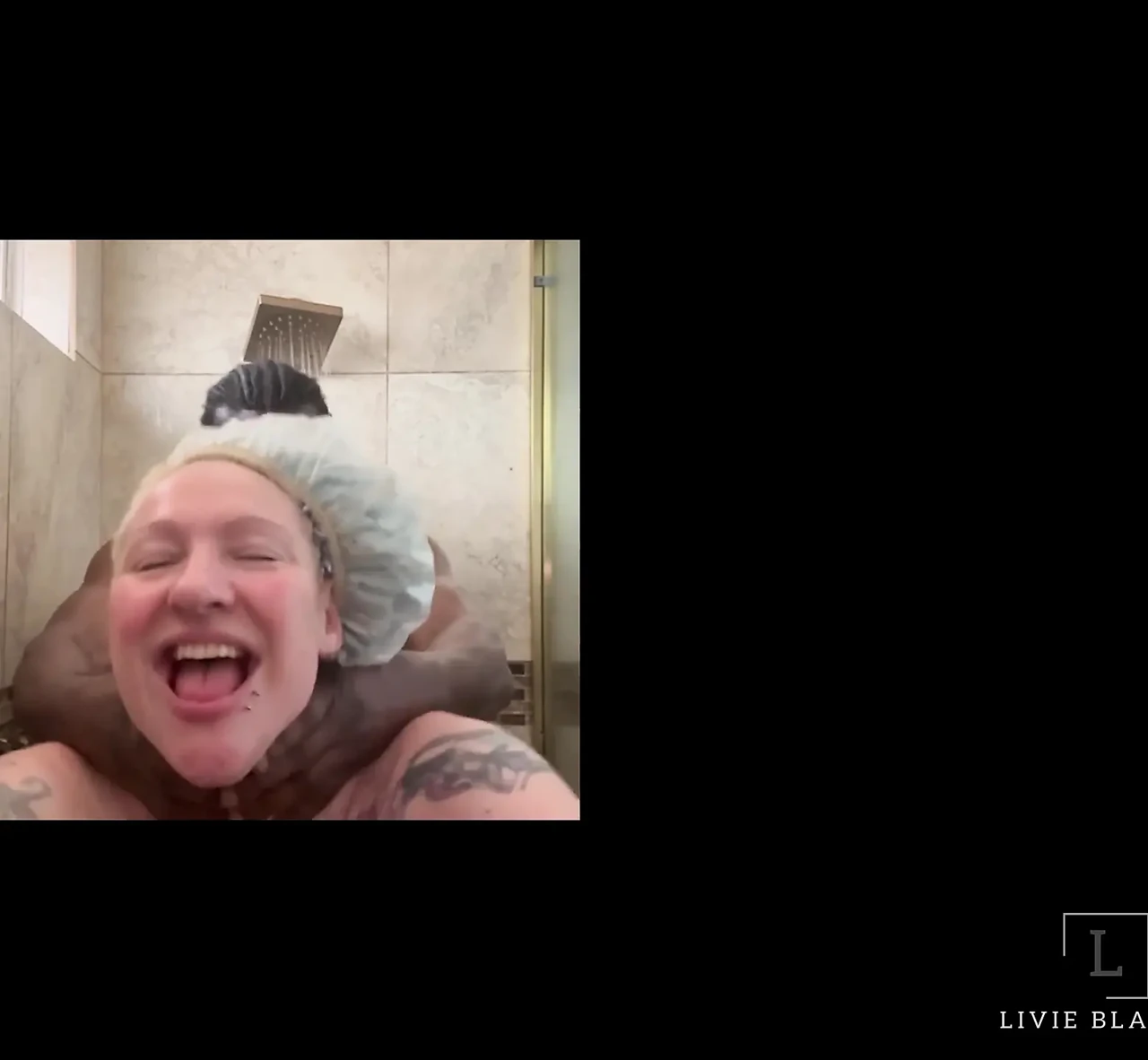 Shower Sucking Dick