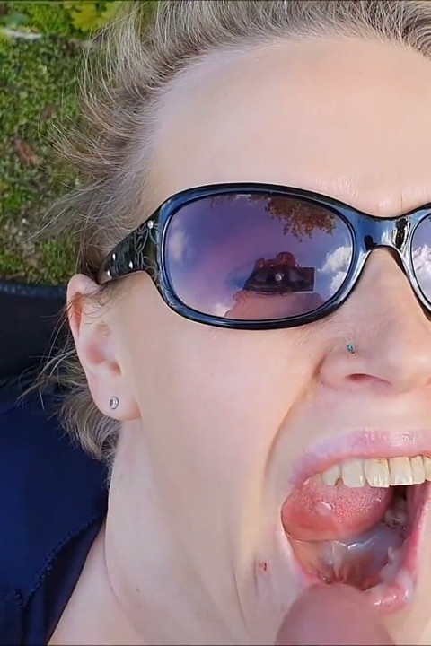Outdoor Facial and Oral Cum