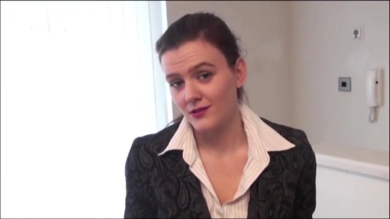 Stephanie uk ofis kızı