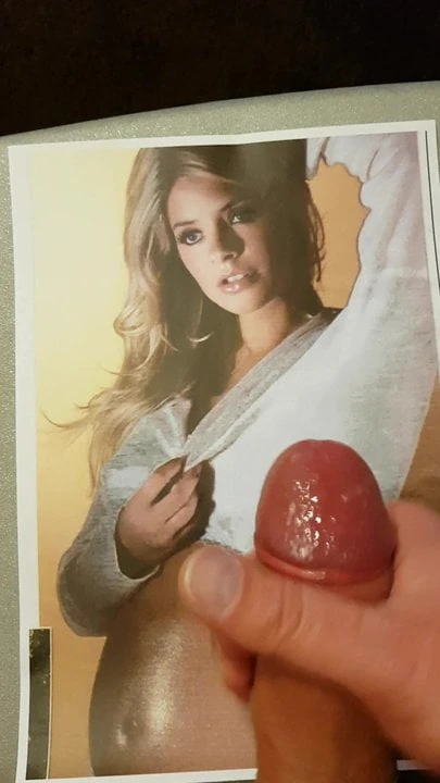 Holly Willoughby Cum tribute 43