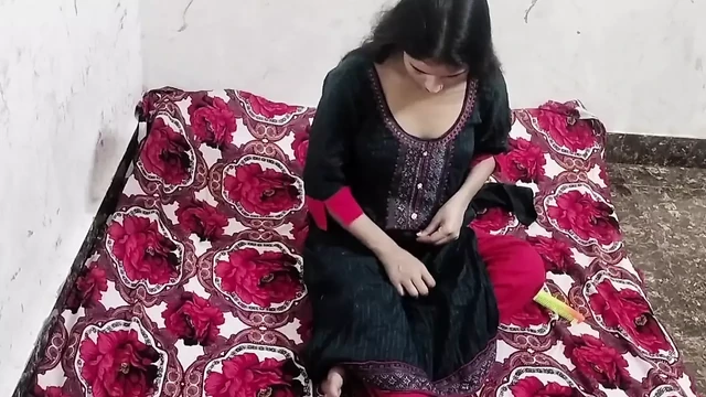 Teen age college girl ko paise dekar jabar dasti pela