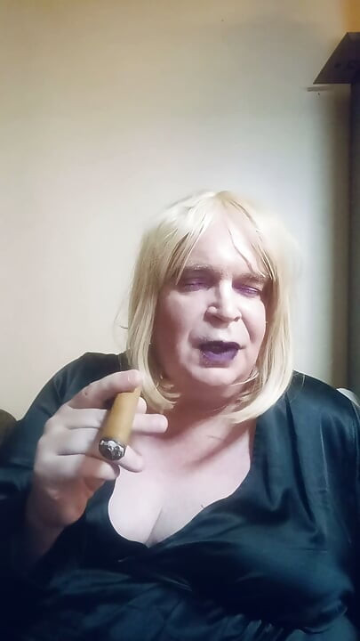 Part 2 - BBW TV discussing her many years in the BDSM and Kink world