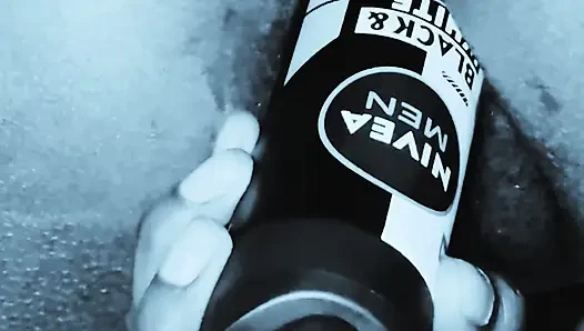 Нимфоманка мастурбирует в Фонтане